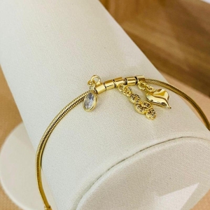 PULSEIRA COM PENDURICALHOS