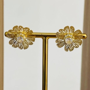 BRINCO FLOR COM ZIRCONIA