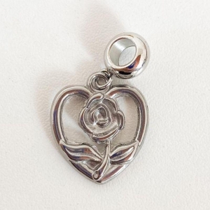 BERLOQUE CORAÇÃO COM ROSA PENDURICALHO