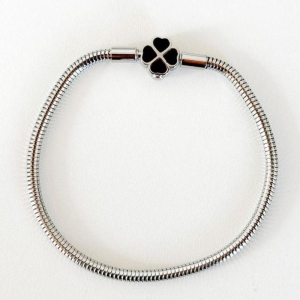 PULSEIRA BERLOQUE FECHO TREVO PRETO 16CM