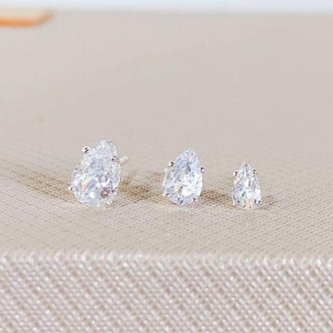 TRIO DE BRINCOS GOTA CRISTAL