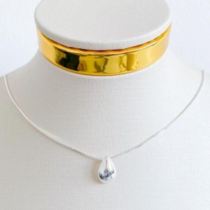 COLAR GOTA LISA