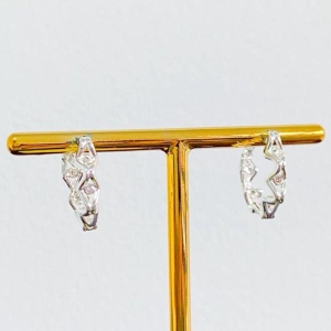 BRINCO ARGOLA COM ZIRCONIAS