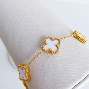 PULSEIRA 5 TREVOS BRANCOS STEEL