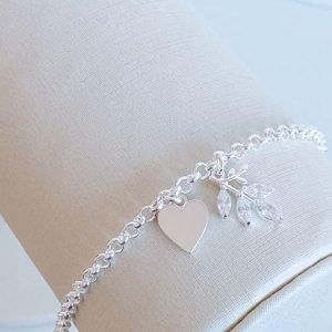 PULSEIRA FOLHA CRAVEJADA E CORAÇÃO