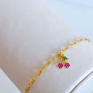 PULSEIRA INFANTIL CEREJA CRAVEJADA
