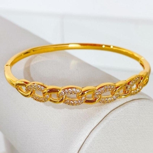 BRACELETE CRAVEJADO