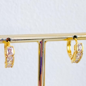 BRINCO ARGOLINHA ZIRCONIAS