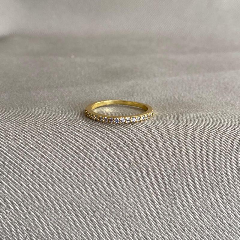 ANEL APARADOR CRAVEJADO COM ZIRCONIAS