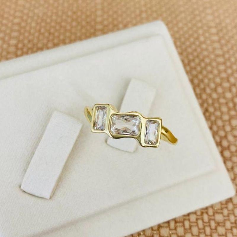 ANEL COM 3 ZIRCONIAS