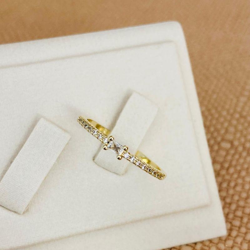 ANEL COM ZIRCONIA CRAVEJADA