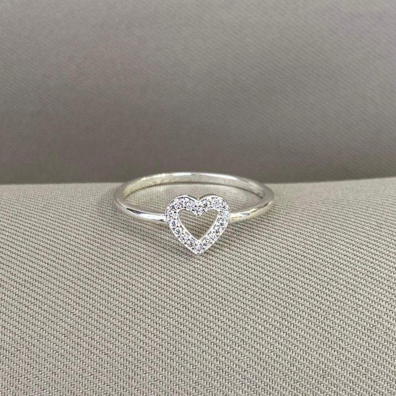 ANEL CORAÇÃO CRAVEJADO