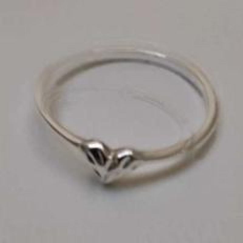 ANEL CORAÇÃO PEQUENO DIAMANTADO