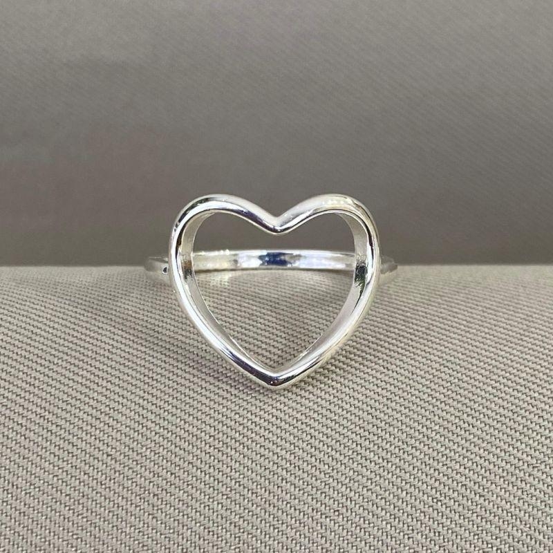 ANEL CORAÇÃO VAZADO