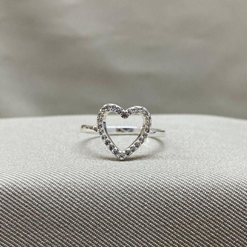 ANEL CORAÇÃO VAZADO CRAVEJADO