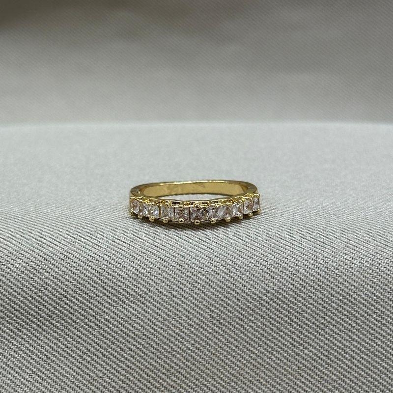 ANEL CRAVEJADO COM ZIRCONIAS