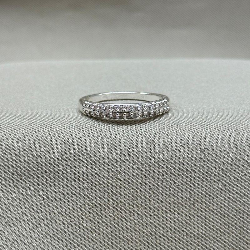 ANEL MEIA ALIANÇA CRAVEJADA