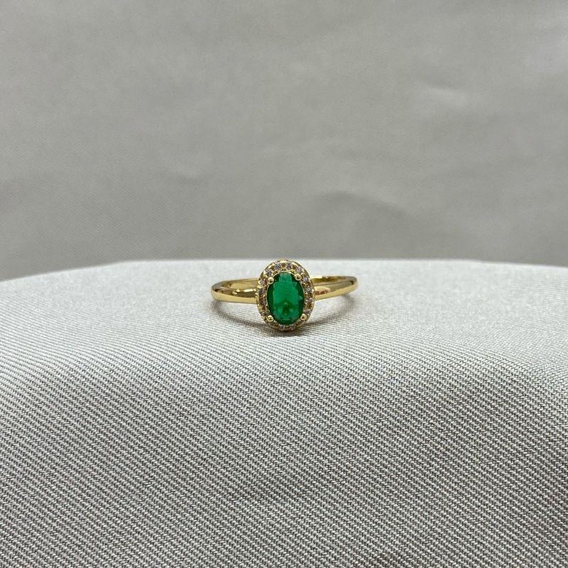 ANEL PEDRA OVAL ESMERALDA CRAVEJADA EM VOLTA