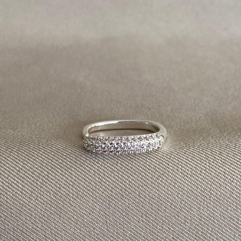 ANEL QUADRADO CRAVEJADO