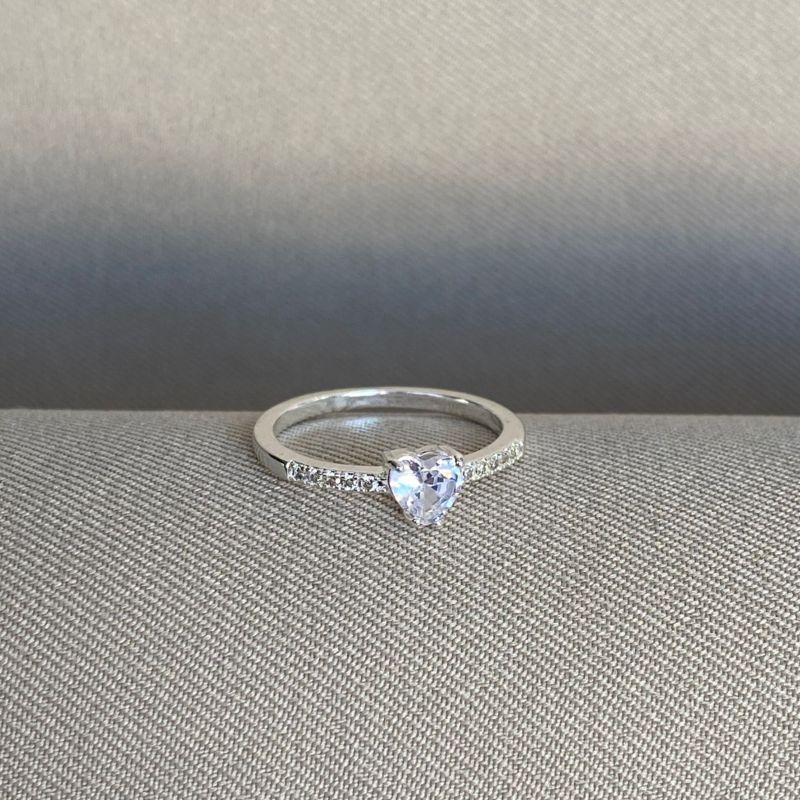 ANEL SOLITARIO COM ZIRCONIA CORAÇÃO CRAVEJADO