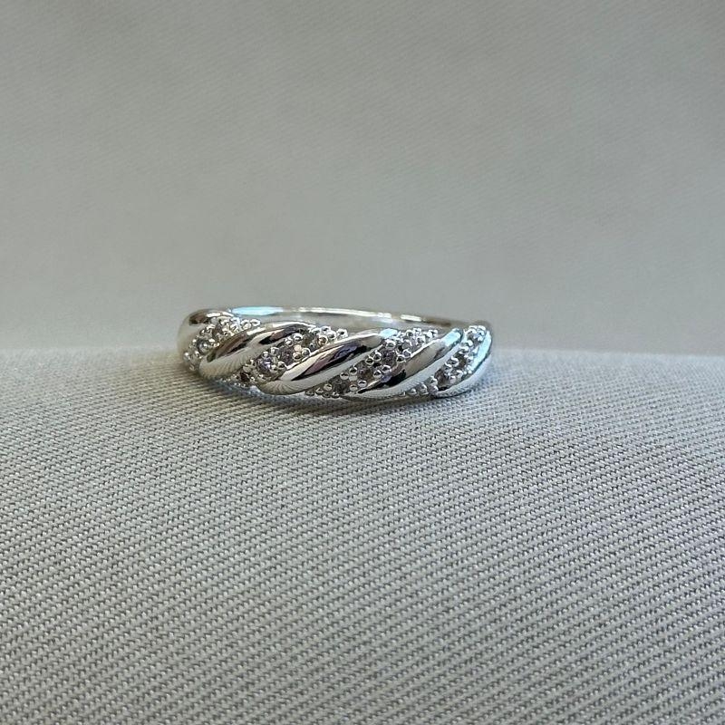 ANEL TORCIDO CRAVEJADO