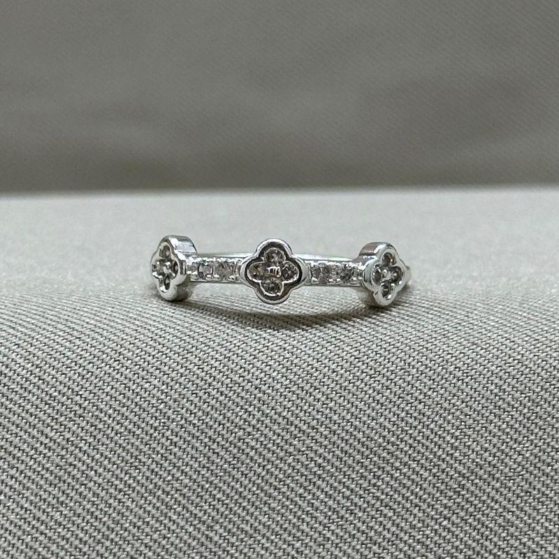 ANEL TREVOS CRAVEJADOS