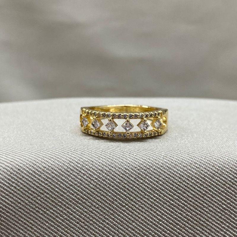 ANEL VAZADO COM ZIRCONIAS