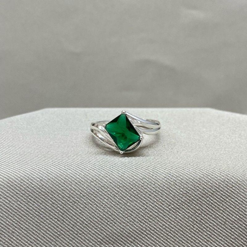 ANEL ZIRCONIA QUADRADA ESMERALDA