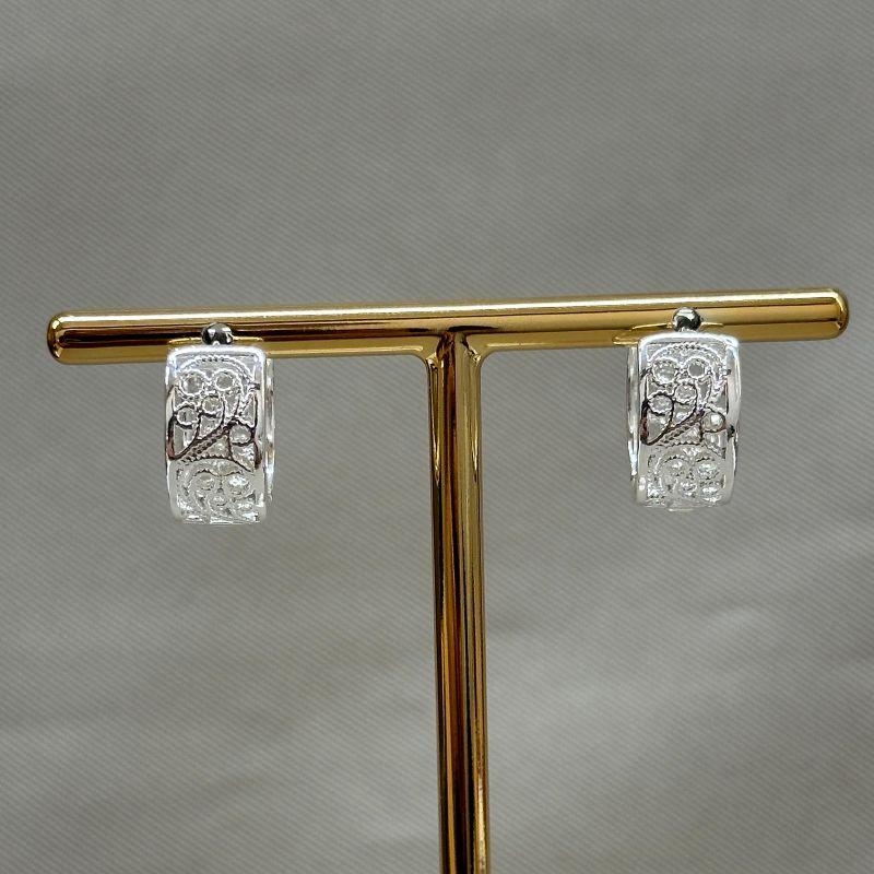 ARGOLA VASADA ESTILO RENDA 7*15MM