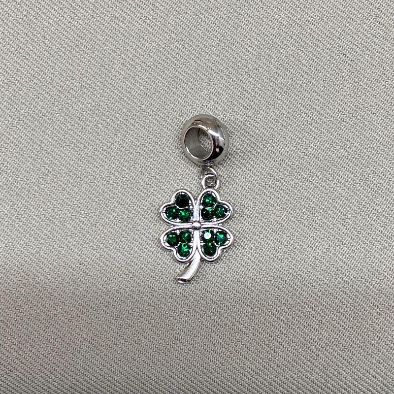 BERLOQUE PEDURICALHO TREVO CRAVEJADO