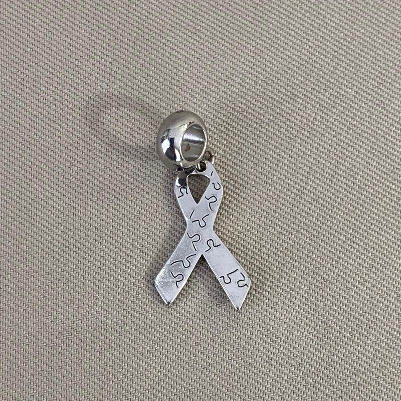 BERLOQUE SIMBOLO DO AUTISMO PENDURICALHO