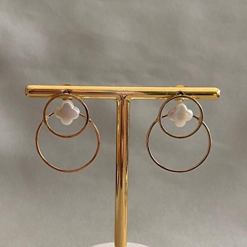 BRINCO 2 CIRCULOS COM 1 TREVO