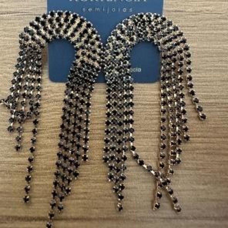 BRINCO ARCO ZIRCONIAS NEGRAS