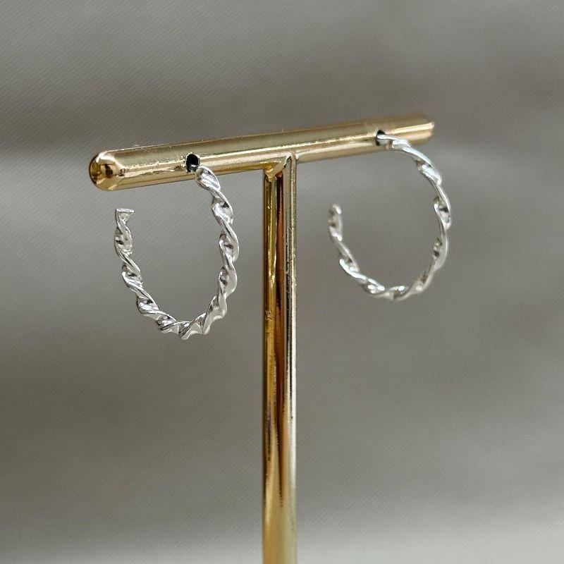 BRINCO ARGOLA 20MM FIO TORCIDO