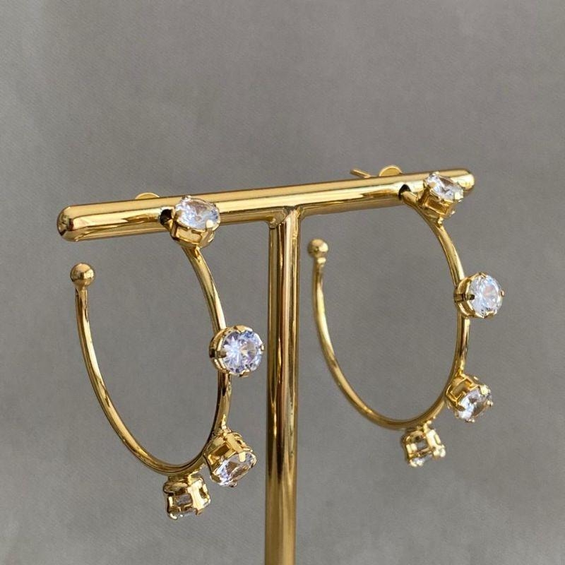 BRINCO ARGOLA COM BOLAS DE ZIRCONIA