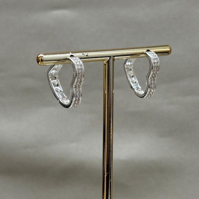 BRINCO ARGOLA CORAÇÃO CRAVEJADA