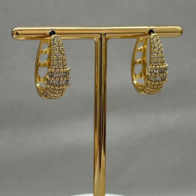 BRINCO ARGOLA CRAVEJADA