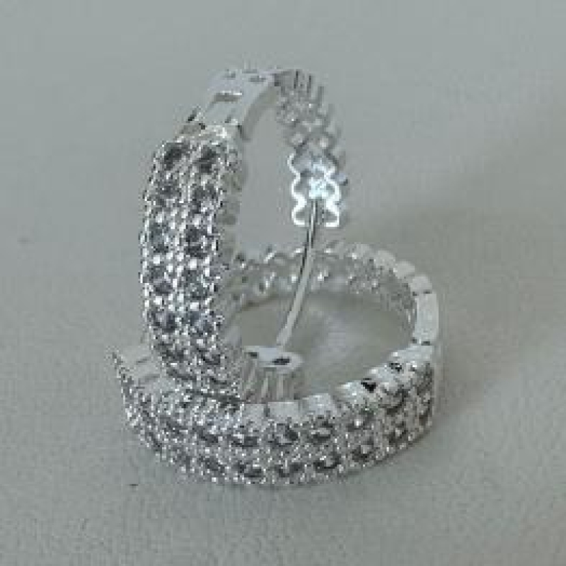 BRINCO ARGOLA GRANDE 2 FILAS CRAVEJADAS