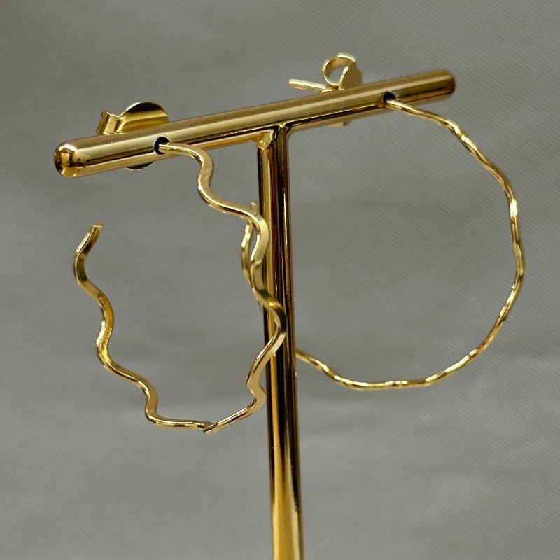 BRINCO ARGOLA ONDULADA