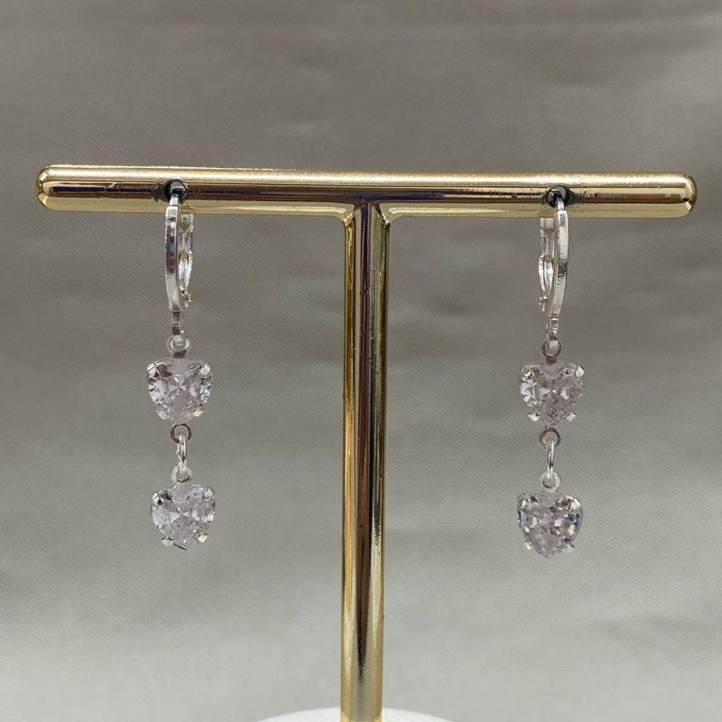 BRINCO ARGOLINHA ARTICULÁVEL COM DOIS CORAÇÕES