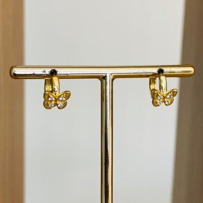 BRINCO ARGOLINHA COM BORBOLETA