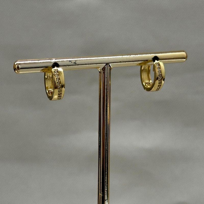 BRINCO ARGOLINHA COM LINHA DE ZIRCONIAS