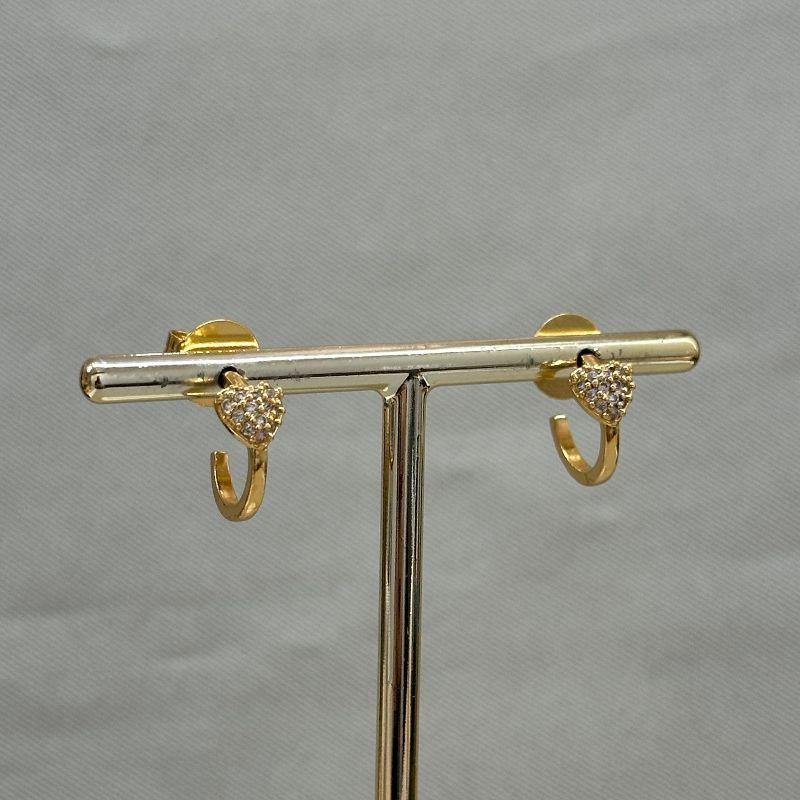 BRINCO ARGOLINHA CORAÇÃO CRAVEJADO