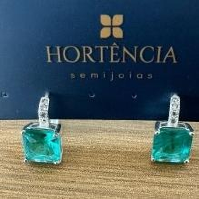 BRINCO ARGOLINHA CRAVEJADA C/ ZIRC QUADRADA 