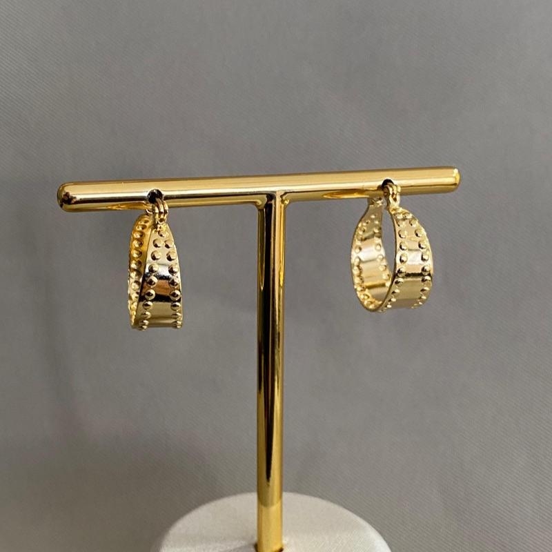 BRINCO ARGOLINHA DETALHE