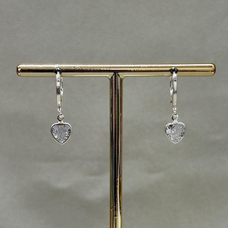 BRINCO ARGOLINHA ZIRCONIA CORAÇÃO