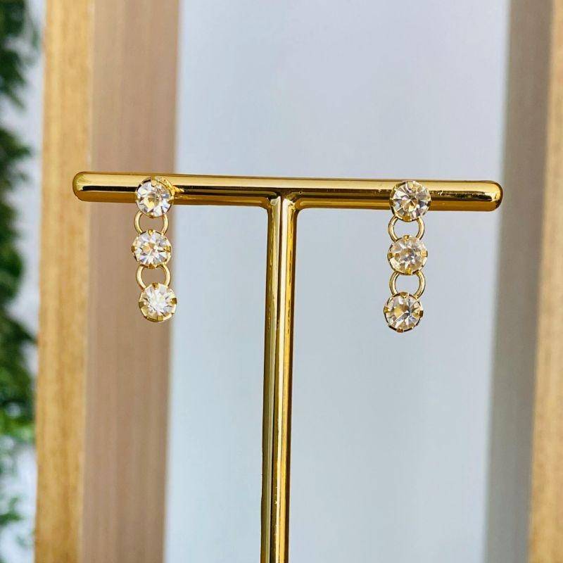 BRINCO COM ZIRCONIAS PENDURADAS