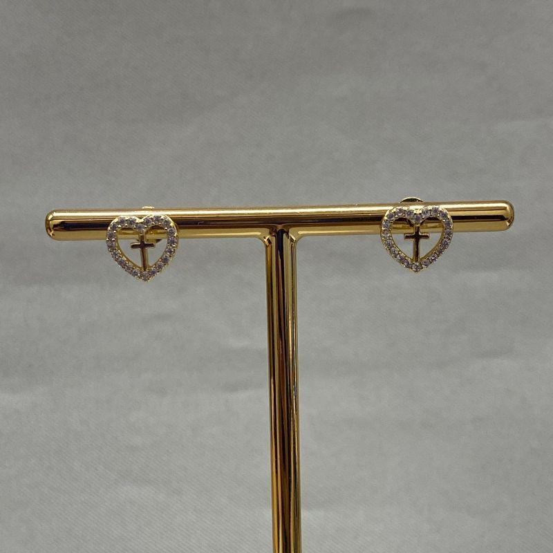 BRINCO CORAÇÃO CRAVEJADO COM CRUZ LISA