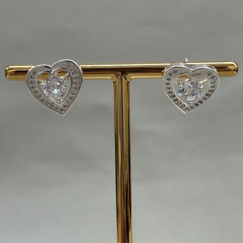 BRINCO CORAÇÃO CRAVEJADO COM ZIRCONIA REDONDA