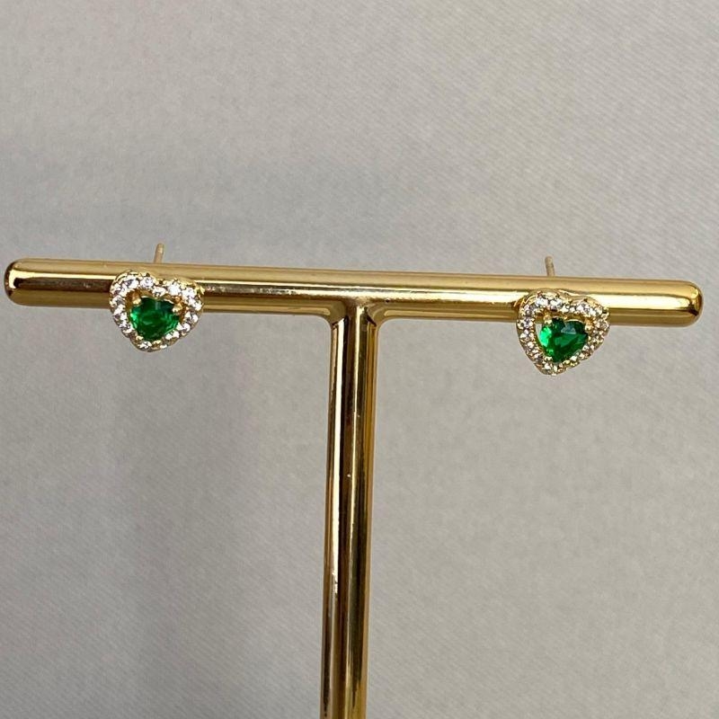 BRINCO CORAÇÃO ESMERALDA CRAVEJADA